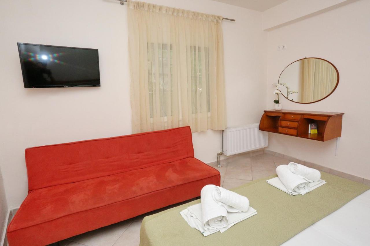 פפקוהורי Palia Platia Apartments מראה חיצוני תמונה