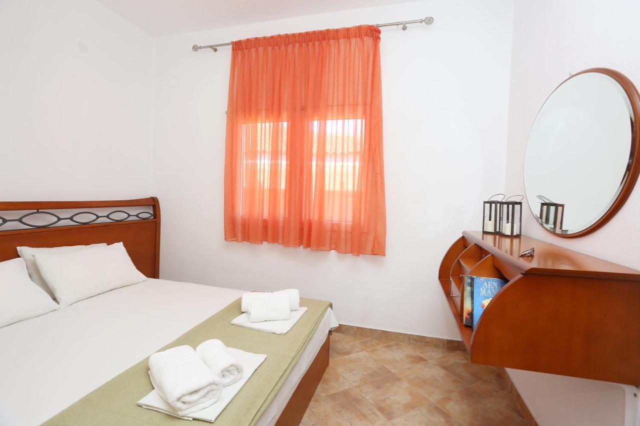 פפקוהורי Palia Platia Apartments מראה חיצוני תמונה