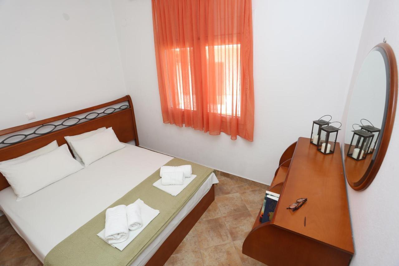 פפקוהורי Palia Platia Apartments מראה חיצוני תמונה
