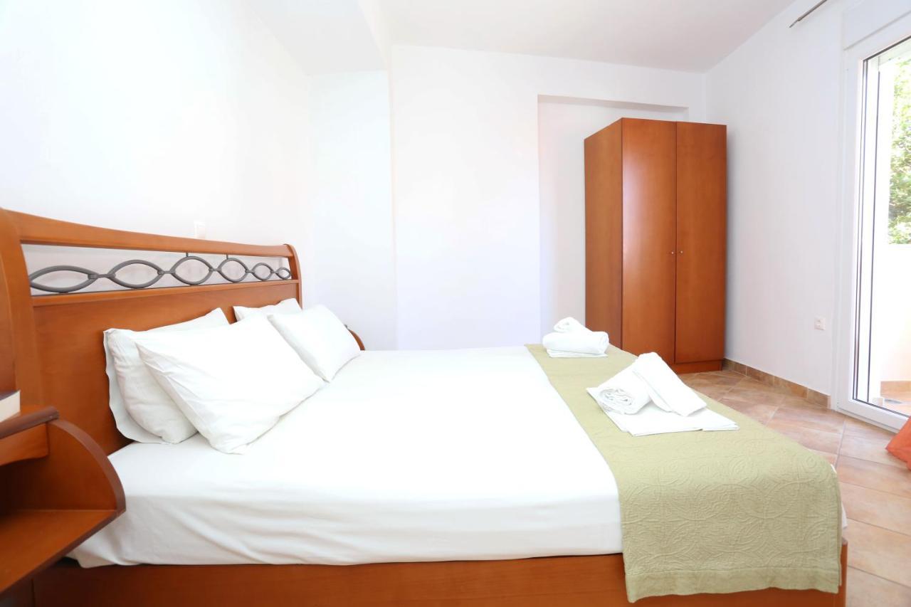 פפקוהורי Palia Platia Apartments מראה חיצוני תמונה