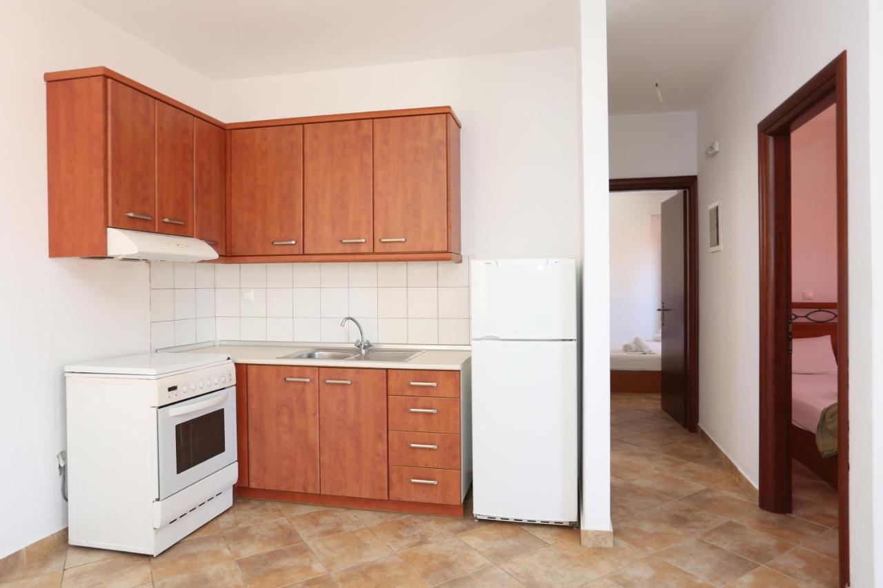 פפקוהורי Palia Platia Apartments מראה חיצוני תמונה