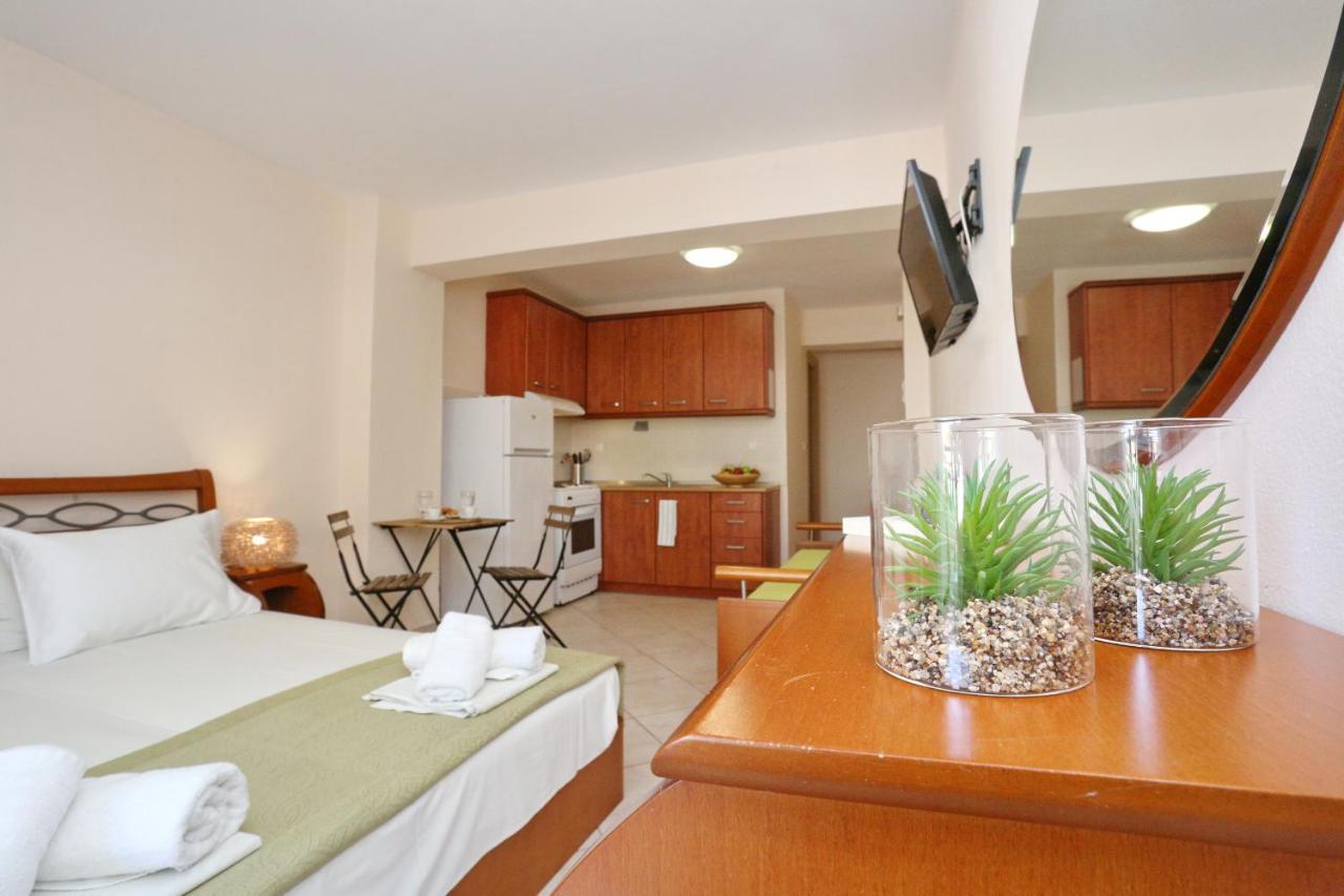פפקוהורי Palia Platia Apartments מראה חיצוני תמונה